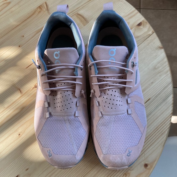 On Cloud Waterproof Running Shoes Rose/Lunar - Picture 5 of 13